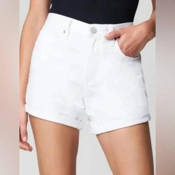 Blank NYC Pants - NWT Blank NYC White The Perry Mom Shorts